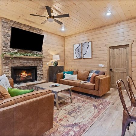 蓋特林堡Mins To Gburg Sleeps 8 Hot Tub Arcade Area Pool别墅 外观 照片