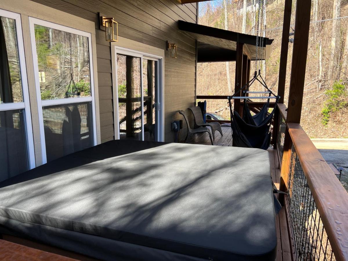 蓋特林堡Mins To Gburg Sleeps 8 Hot Tub Arcade Area Pool别墅 外观 照片