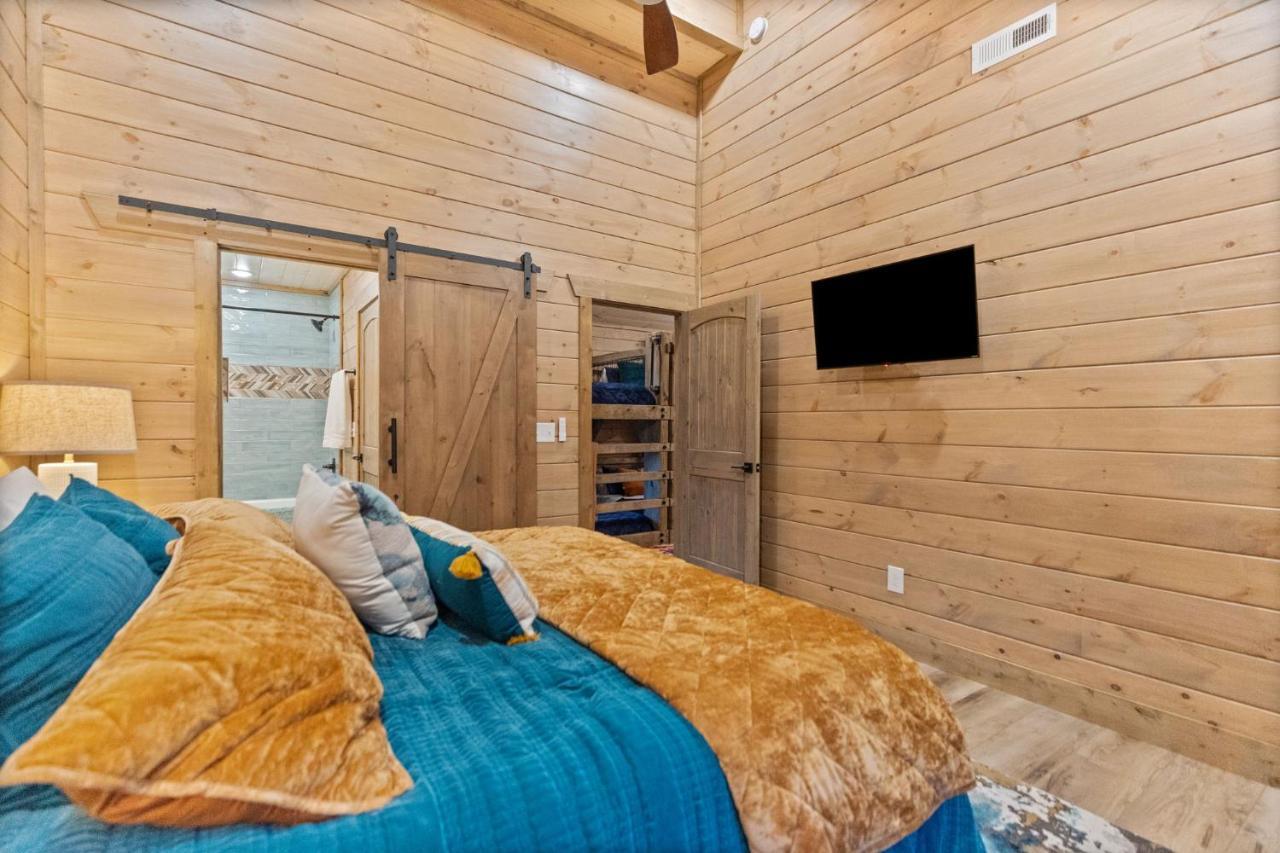 蓋特林堡Mins To Gburg Sleeps 8 Hot Tub Arcade Area Pool别墅 外观 照片