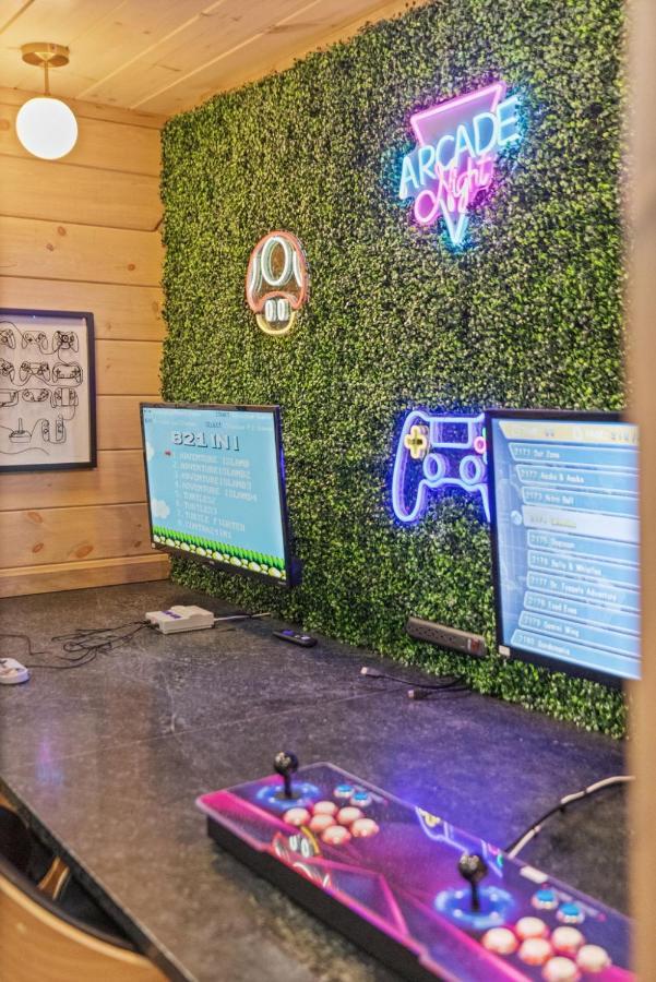 蓋特林堡Mins To Gburg Sleeps 8 Hot Tub Arcade Area Pool别墅 外观 照片